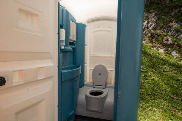 Best Restroom Trailer for Weddings  in Fox Lake, WI